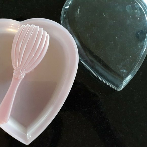 gift set vintage pink heart box plastic lid baby brush set - Picture 3 of 4